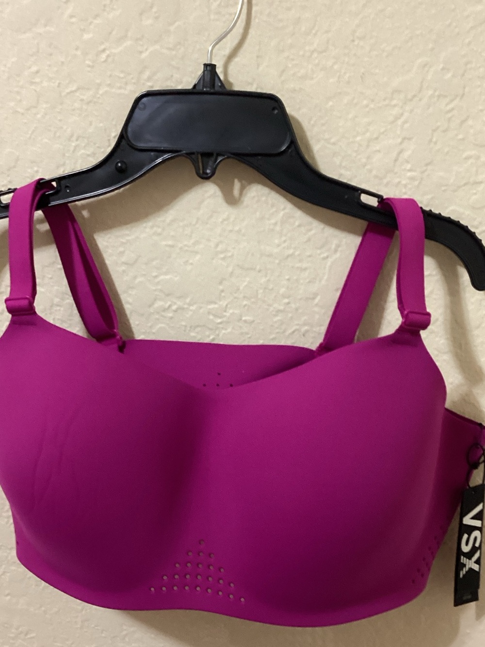Victoria's Secret Fuchsia Performance Sports Bra